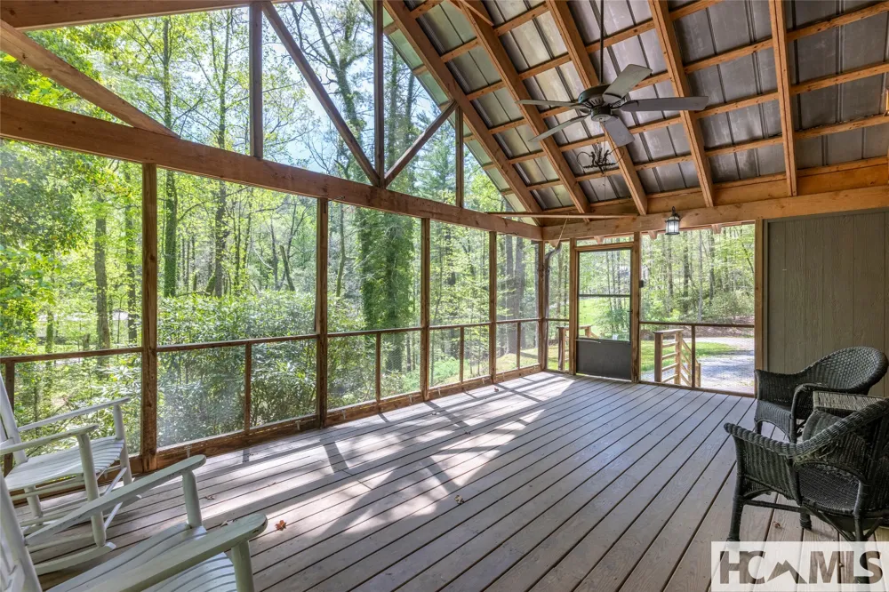 138 Stillwagon Lane Cedar Mountain, NC 28718