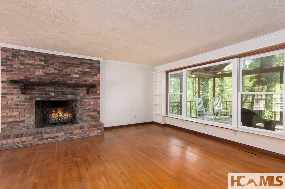 138 Stillwagon Lane Cedar Mountain, NC 28718
