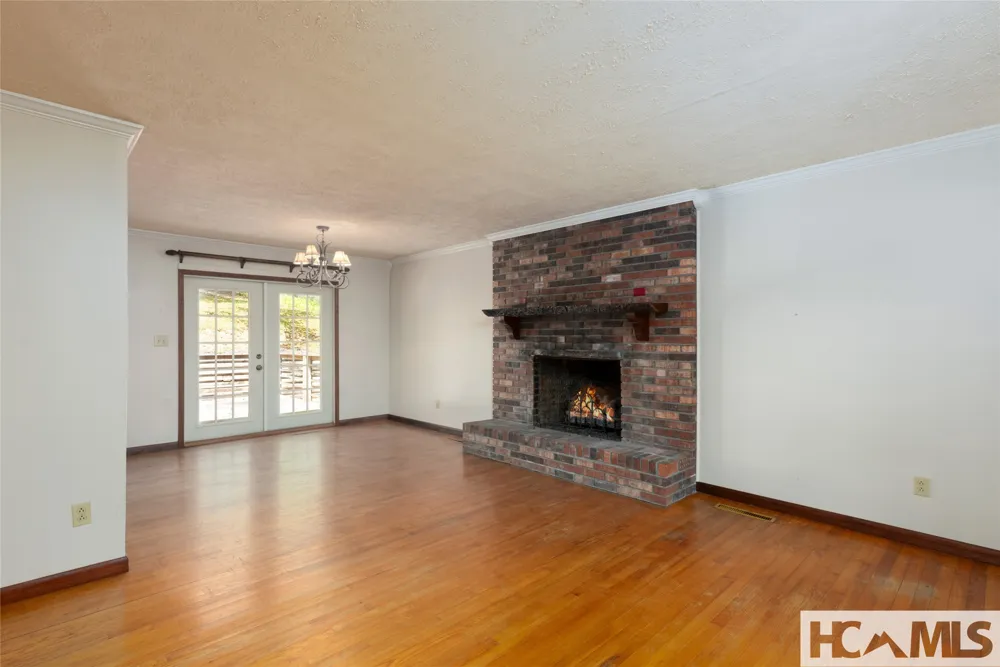 138 Stillwagon Lane Cedar Mountain, NC 28718
