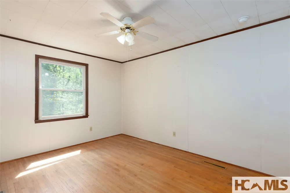 138 Stillwagon Lane Cedar Mountain, NC 28718