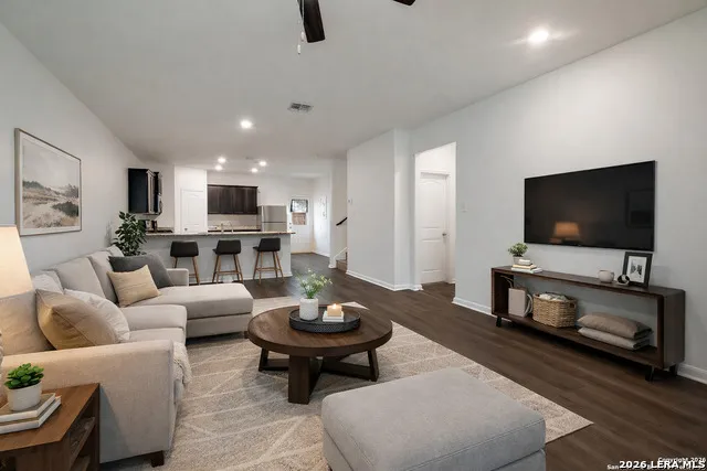 14926 HARBOR LNDG Von Ormy, TX 78073