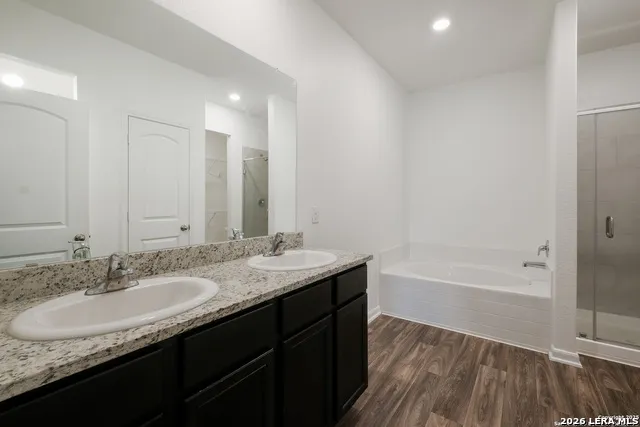 14926 HARBOR LNDG Von Ormy, TX 78073