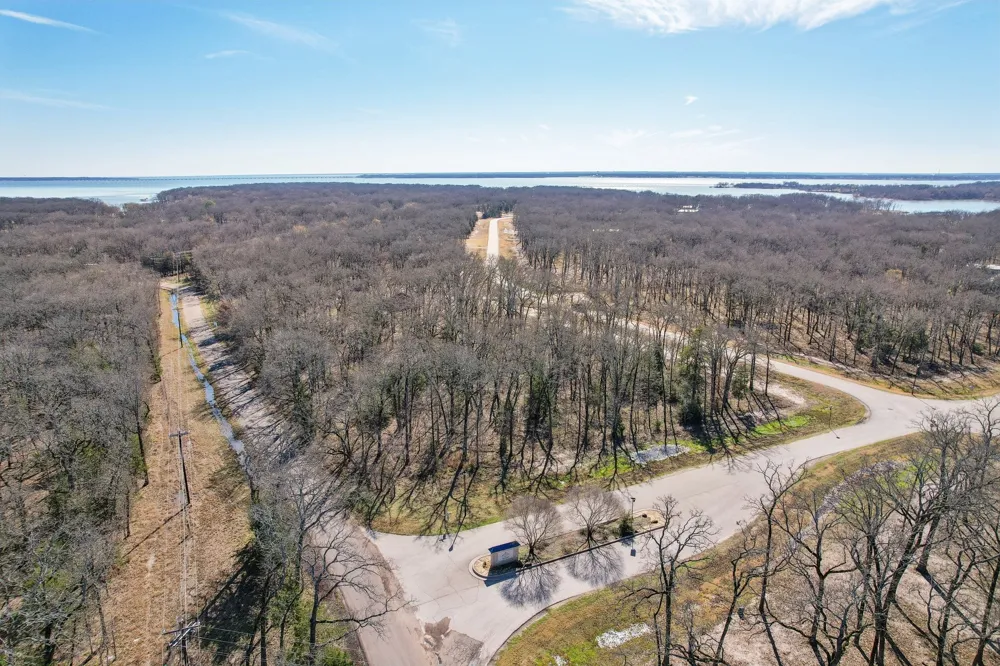 Vintage Shore Drive Quinlan, TX 75474