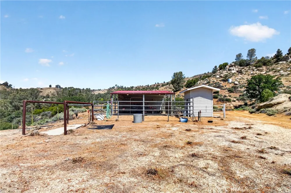 15185 Rancheria Creek Road Caliente, CA 93518
