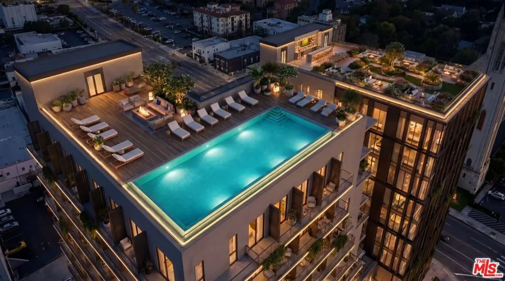 1769 Highland Avenue Los Angeles, CA 90028