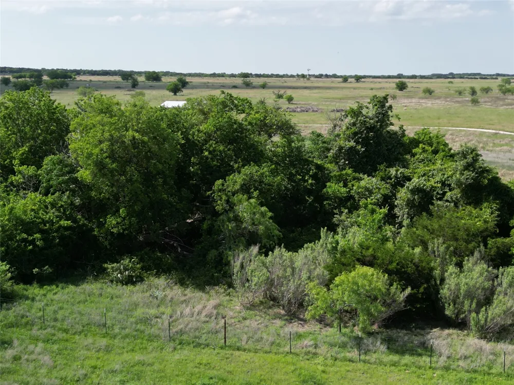 16 Titus Lane Bertram, TX 78605