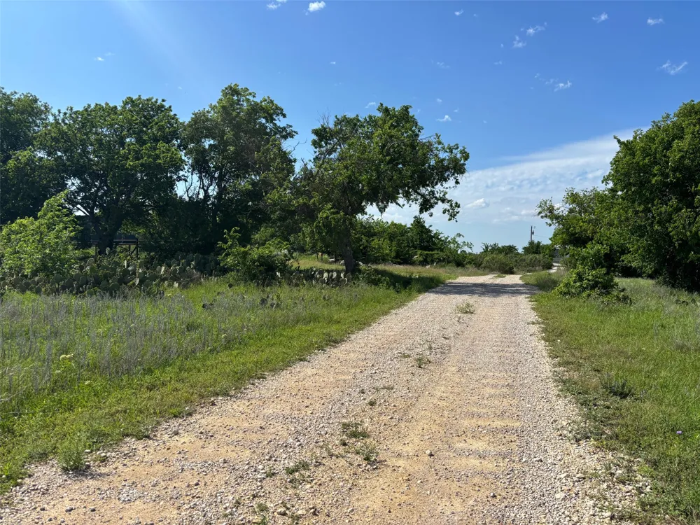 16 Titus Lane Bertram, TX 78605