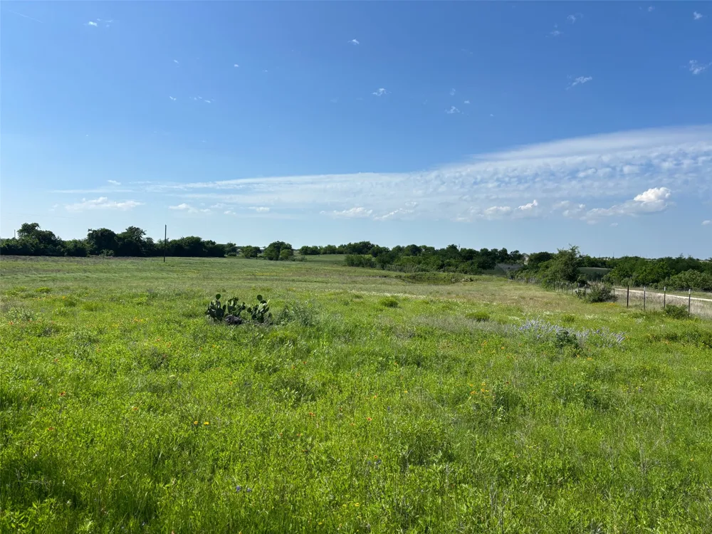 16 Titus Lane Bertram, TX 78605