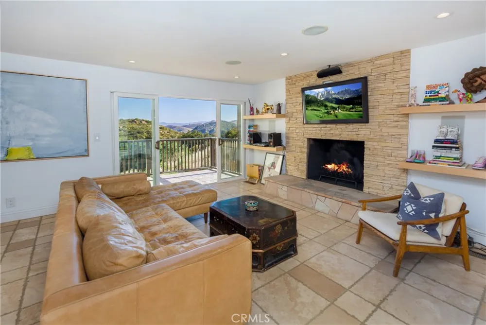 18 Morgan Road Bell Canyon, CA 91307