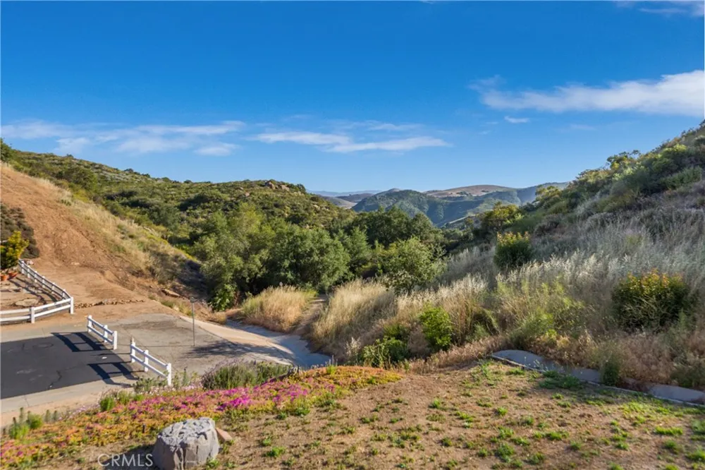 18 Morgan Road Bell Canyon, CA 91307