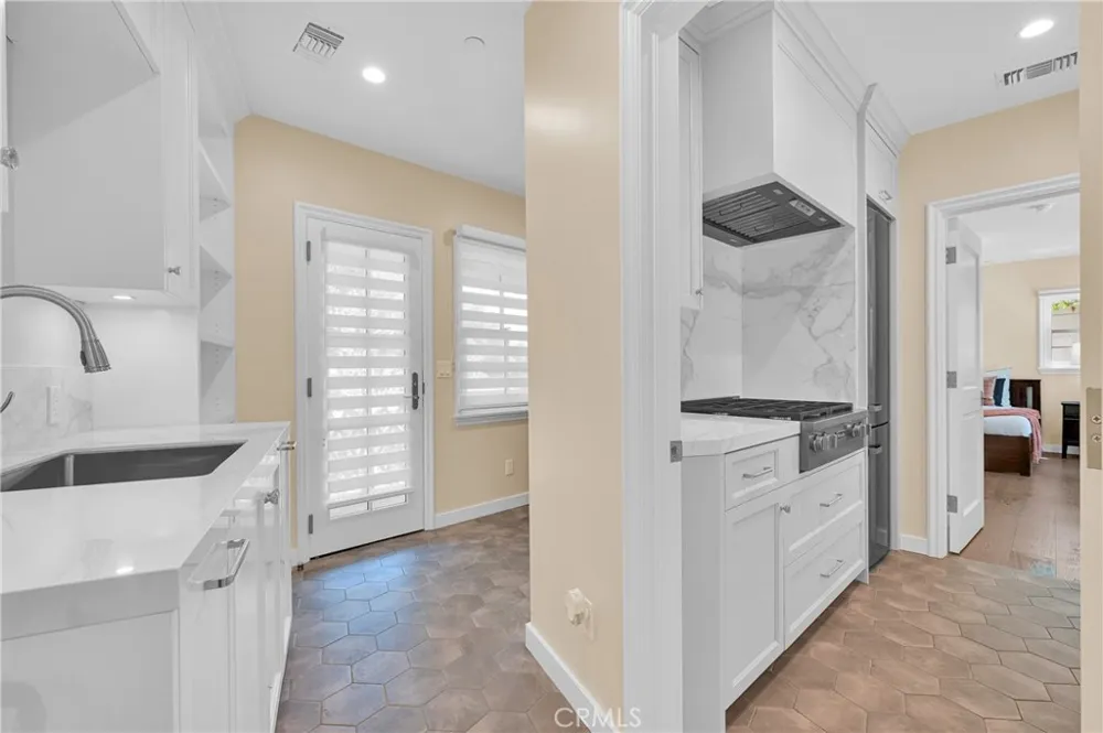 2170 Lombardy San Marino, CA 91108