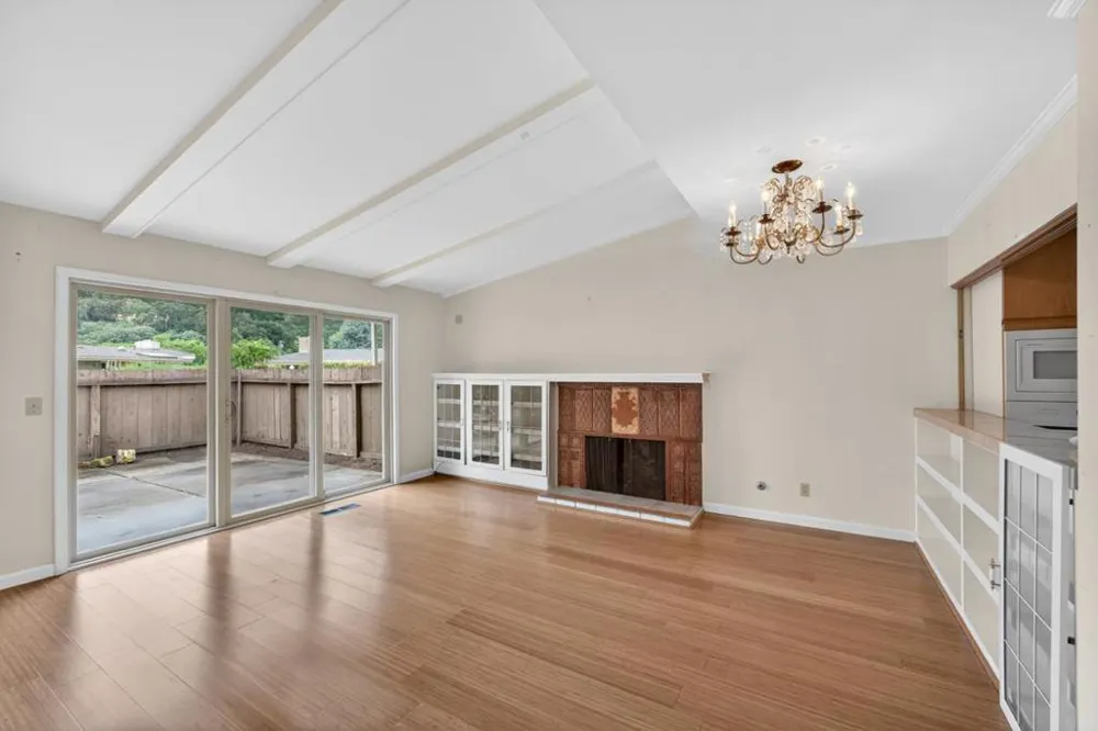 288 Hacienda Carmel Carmel, CA 93923