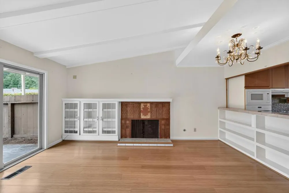 288 Hacienda Carmel Carmel, CA 93923