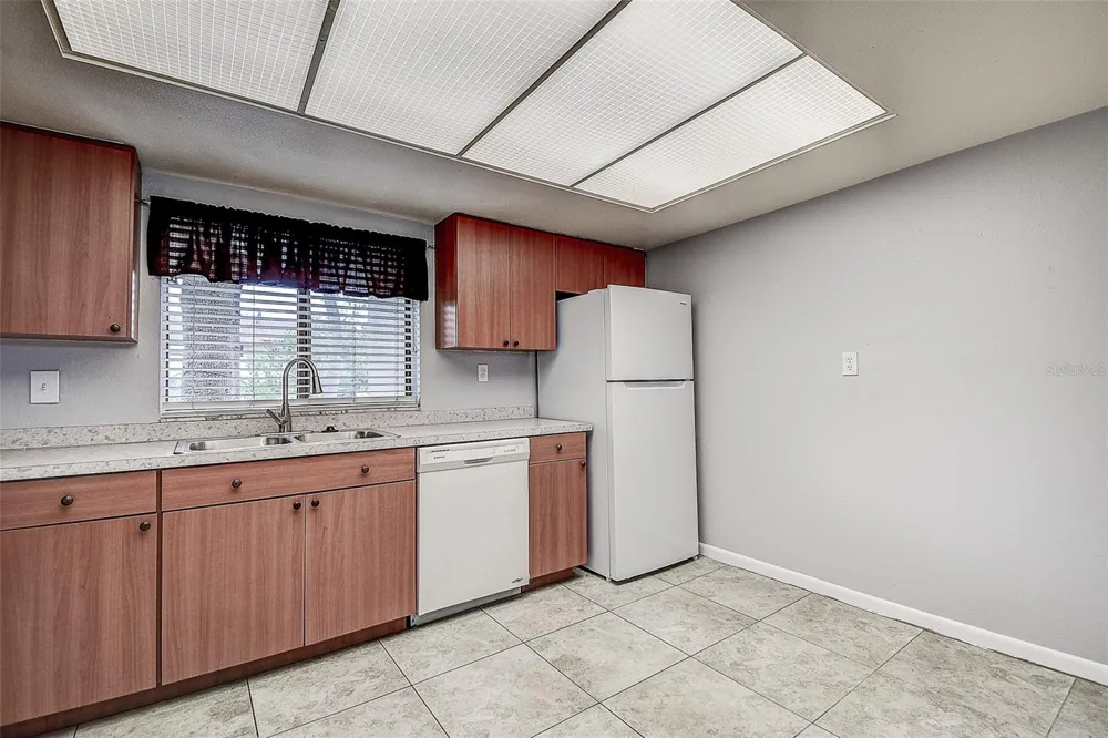 860 S VILLAGE DRIVE #106 St Petersburg, FL 33716