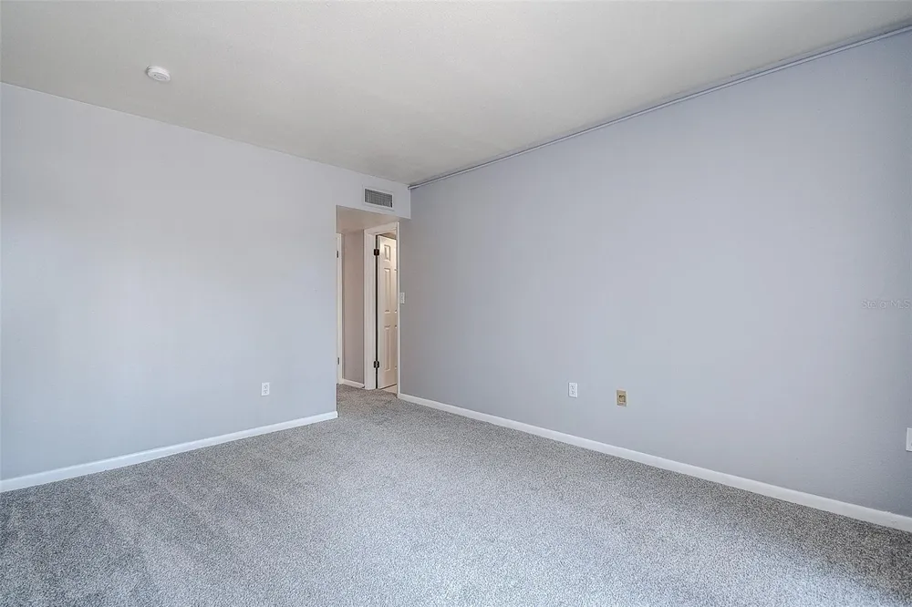 860 S VILLAGE DRIVE #106 St Petersburg, FL 33716