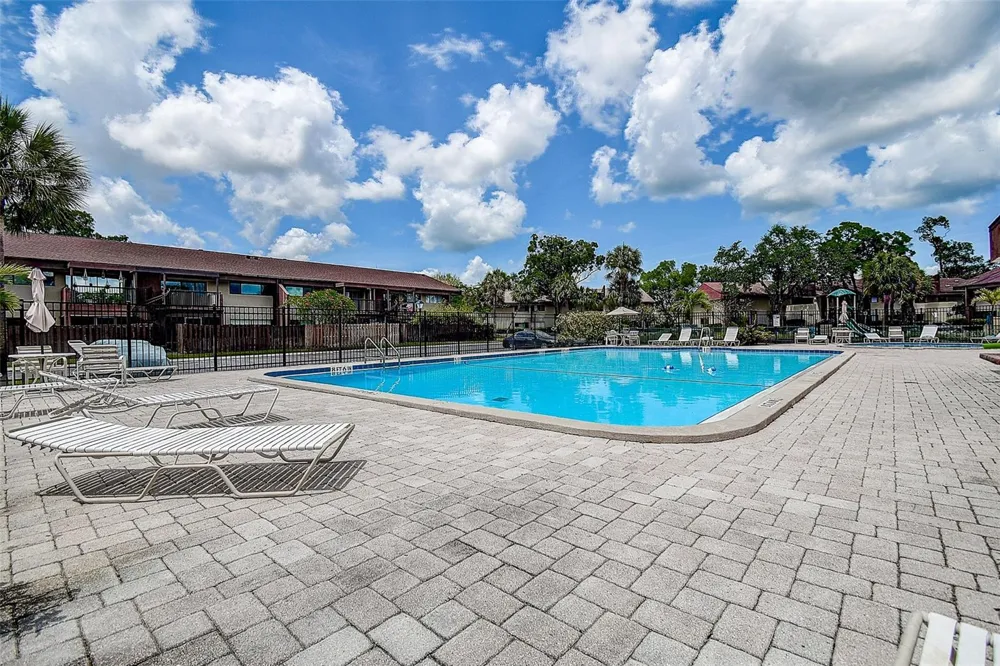 860 S VILLAGE DRIVE #106 St Petersburg, FL 33716
