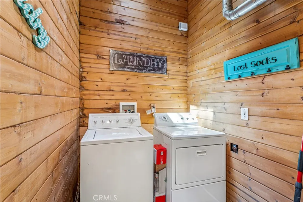 31345 Cedarwood Running Springs, CA 92382