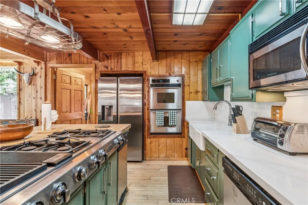 31345 Cedarwood Running Springs, CA 92382