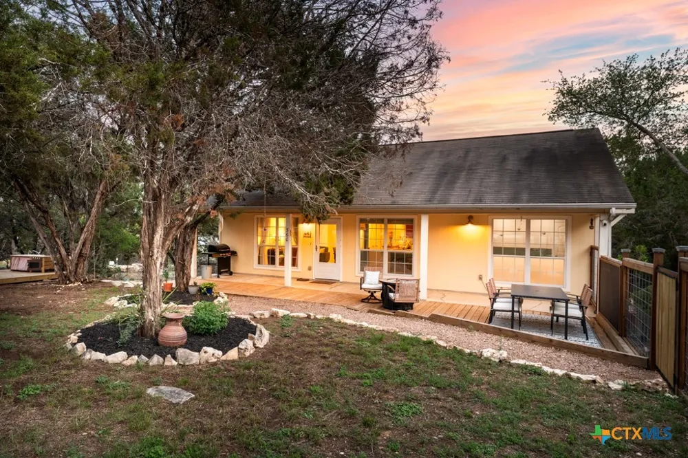 360 Morgan Court Fischer, TX 78623