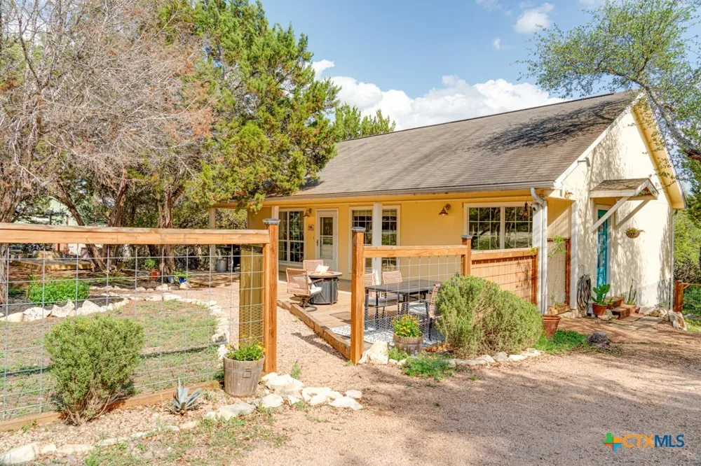 360 Morgan Court Fischer, TX 78623