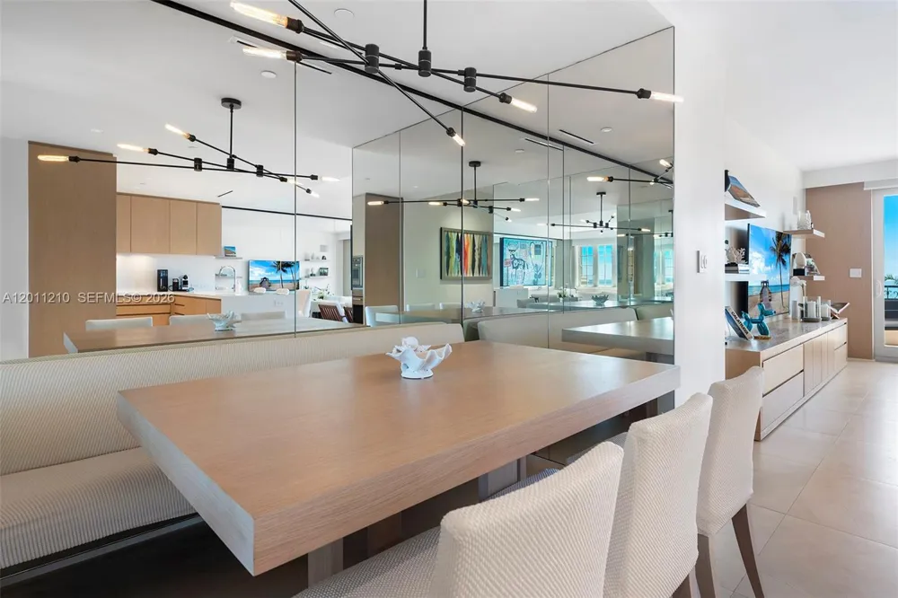 19242 Fisher Island Dr #19242 Miami Beach, FL 33109