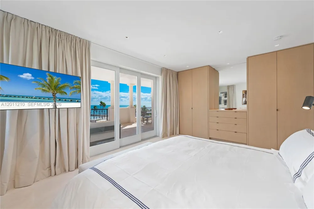 19242 Fisher Island Dr #19242 Miami Beach, FL 33109