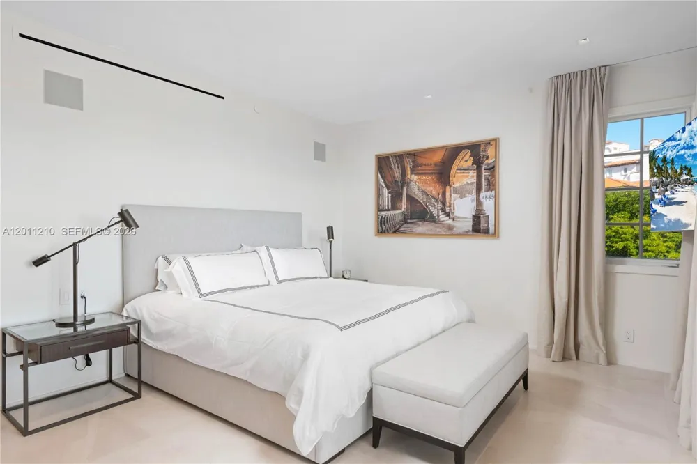 19242 Fisher Island Dr #19242 Miami Beach, FL 33109