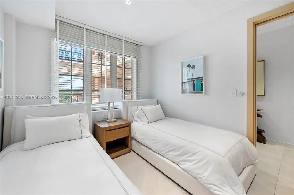 19242 Fisher Island Dr #19242 Miami Beach, FL 33109
