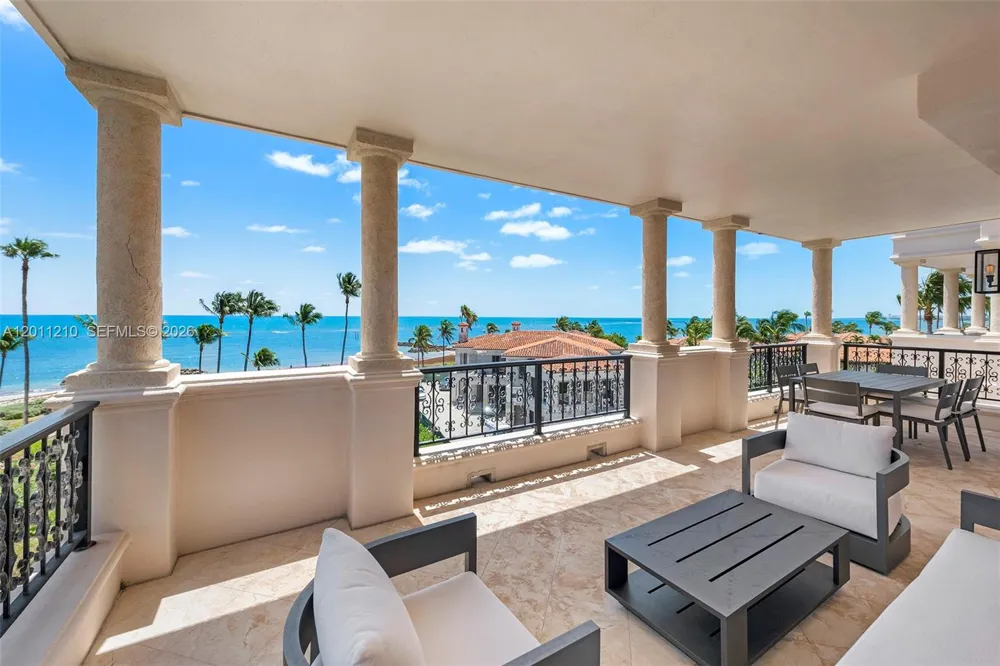 19242 Fisher Island Dr #19242 Miami Beach, FL 33109