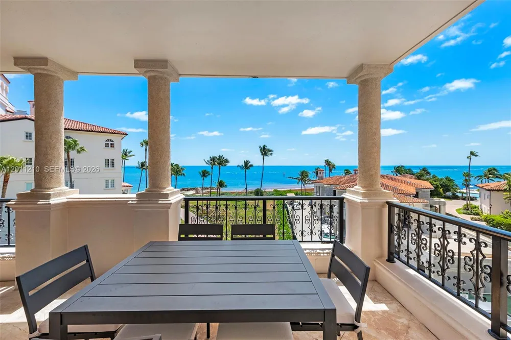 19242 Fisher Island Dr #19242 Miami Beach, FL 33109