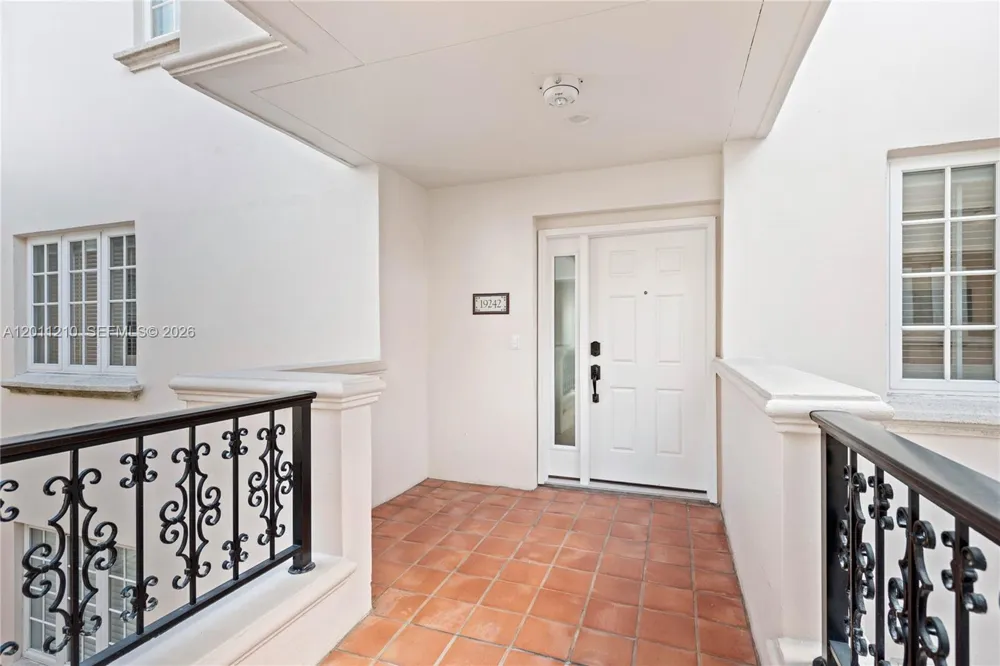 19242 Fisher Island Dr #19242 Miami Beach, FL 33109