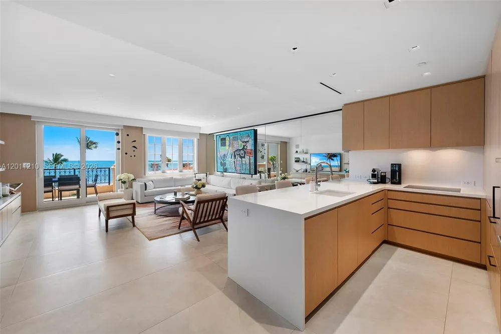19242 Fisher Island Dr #19242 Miami Beach, FL 33109