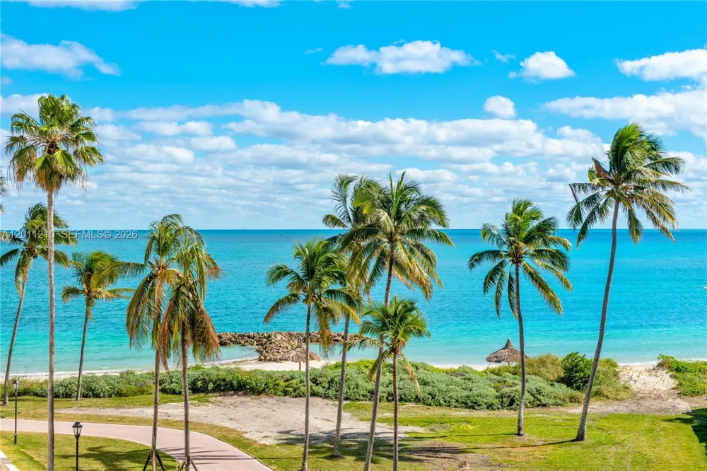 19242 Fisher Island Dr #19242 Miami Beach, FL 33109