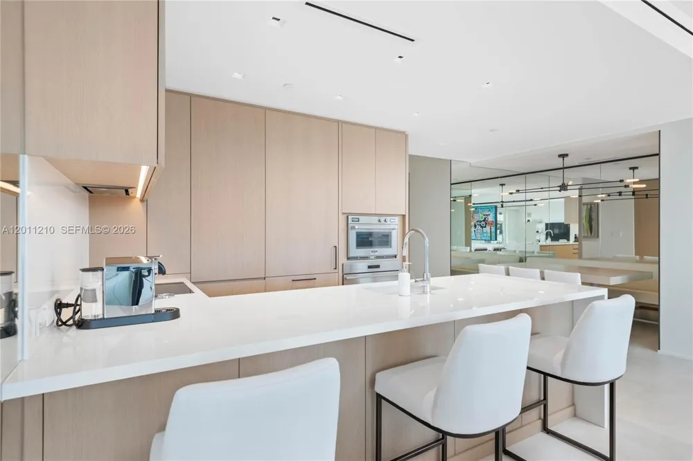 19242 Fisher Island Dr #19242 Miami Beach, FL 33109
