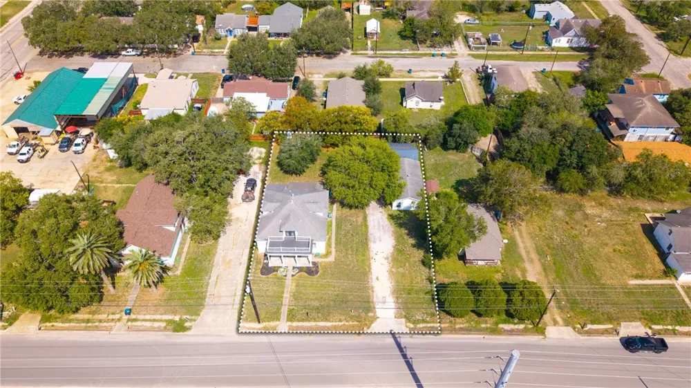 514 W 4th Street Sinton, TX 78387