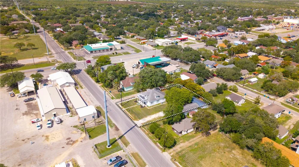 514 W 4th Street Sinton, TX 78387