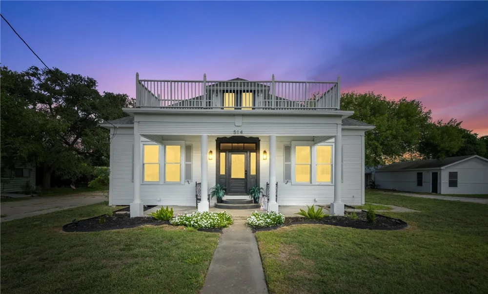 514 W 4th Street Sinton, TX 78387
