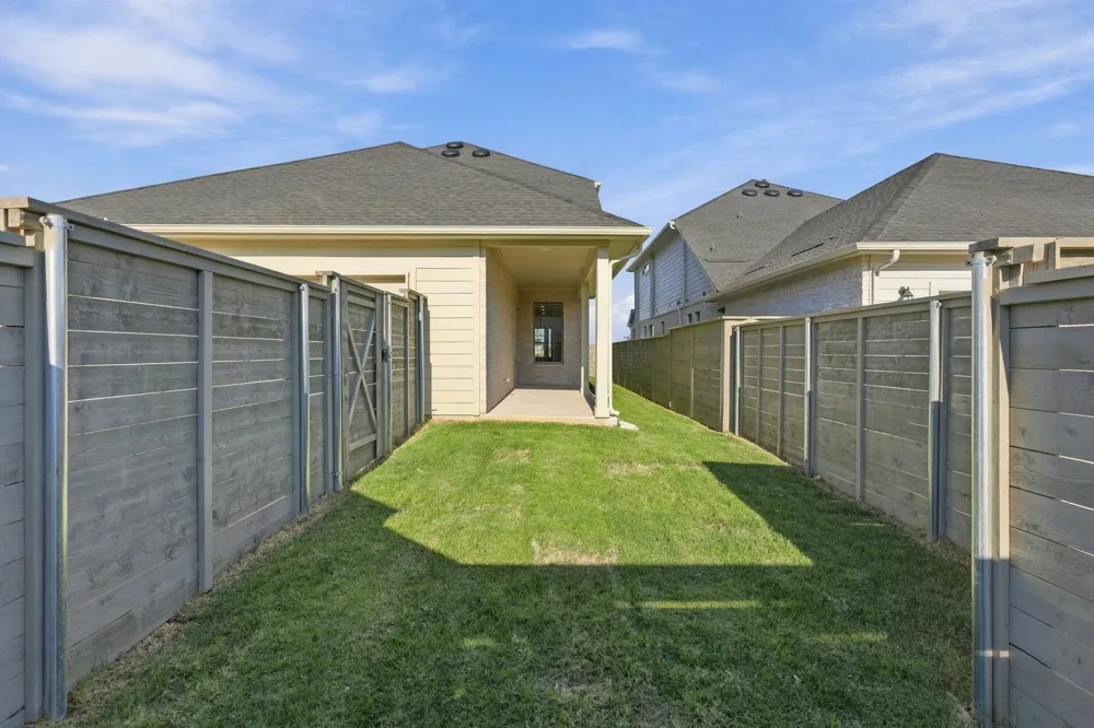 2428 Trailrunner Drive Celina, TX 75009