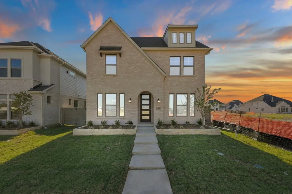 2428 Trailrunner Drive Celina, TX 75009