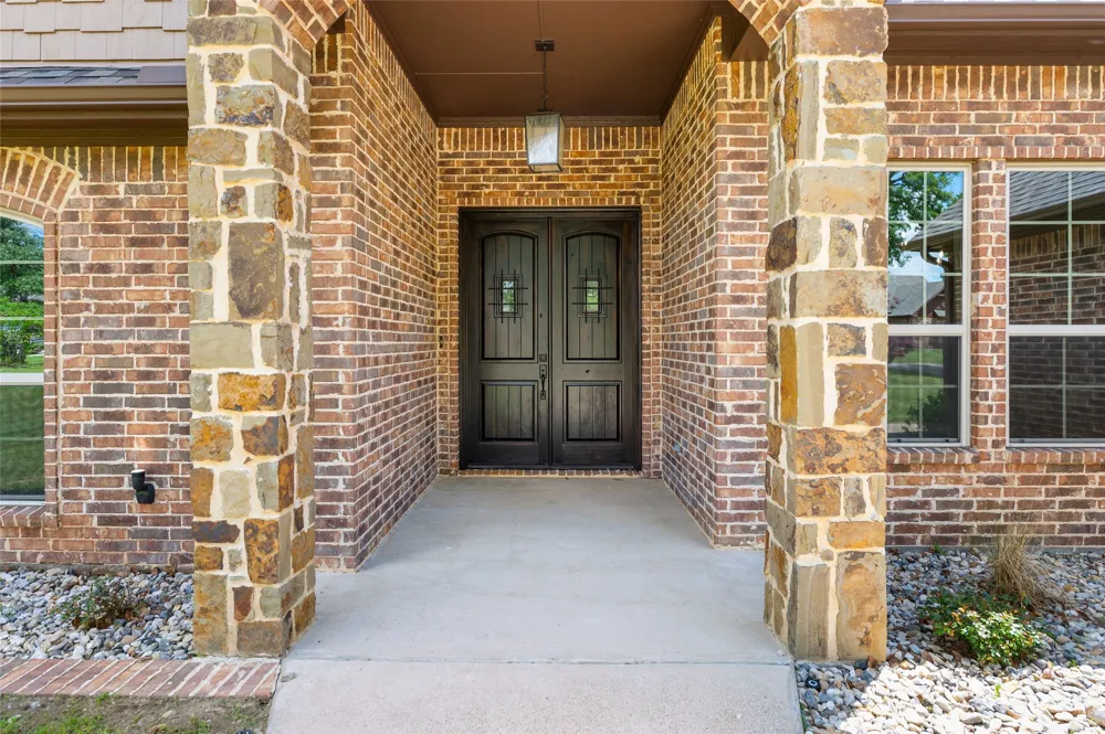 189 County Road 2321 Mineola, TX 75773