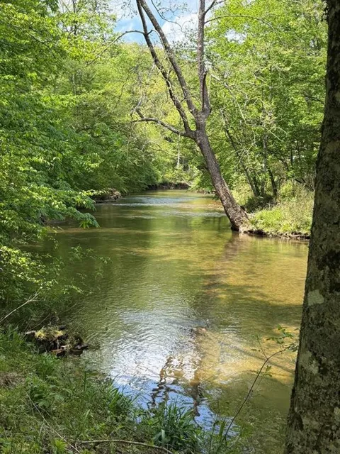 9.8 AC Brown Mountain Road