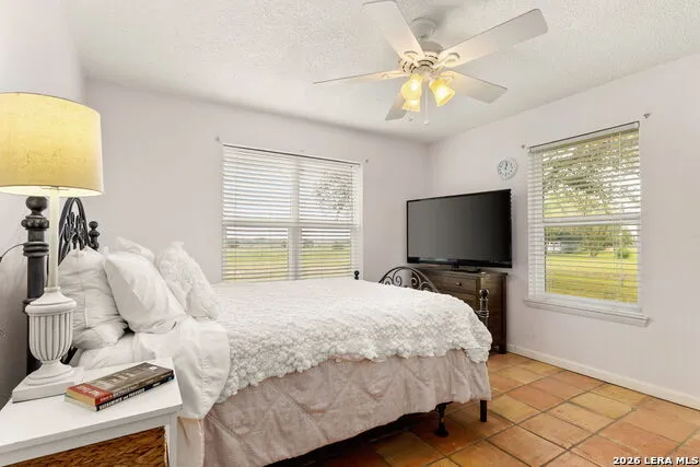 350 Ullrich Marion, TX 78124