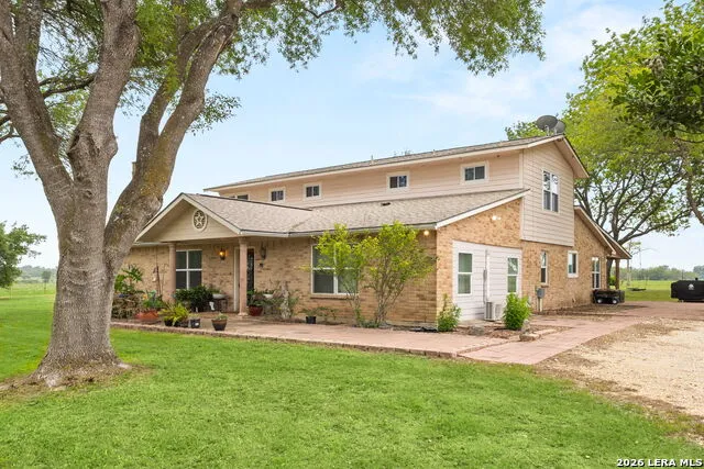 350 Ullrich Marion, TX 78124