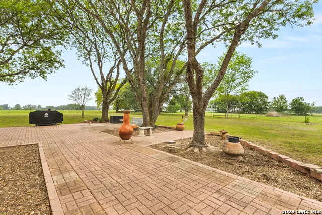 350 Ullrich Marion, TX 78124