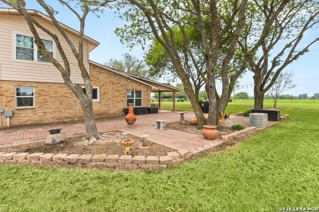 350 Ullrich Marion, TX 78124