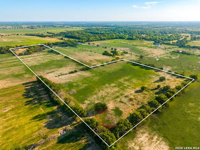 350 Ullrich Marion, TX 78124