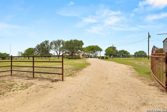 350 Ullrich Marion, TX 78124