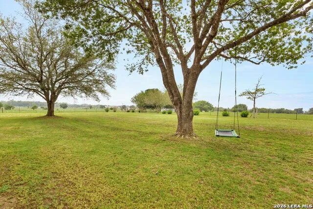 350 Ullrich Marion, TX 78124