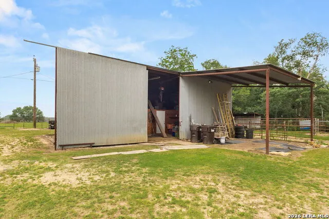 350 Ullrich Marion, TX 78124