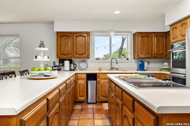 350 Ullrich Marion, TX 78124